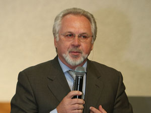 Chủ tờ báo MK - Pavel Gusev